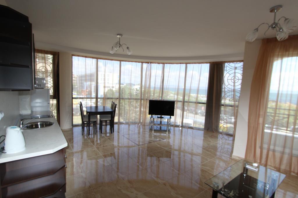 Golden Sea View Apartments Pomorie Exterior foto