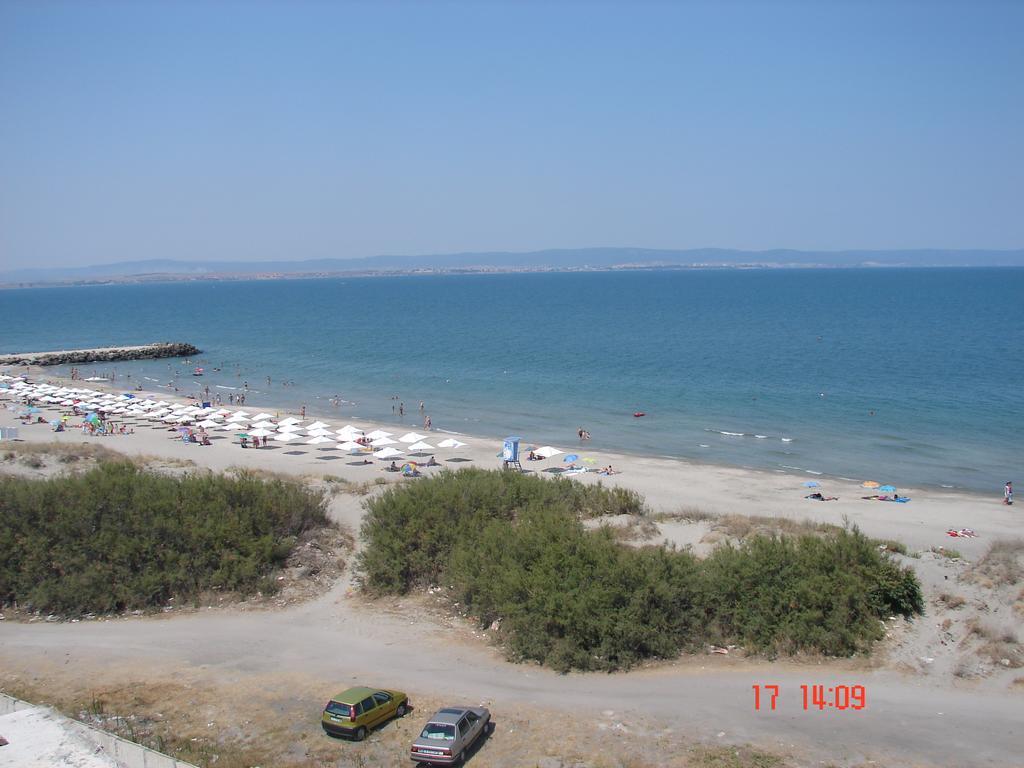 Golden Sea View Apartments Pomorie Exterior foto