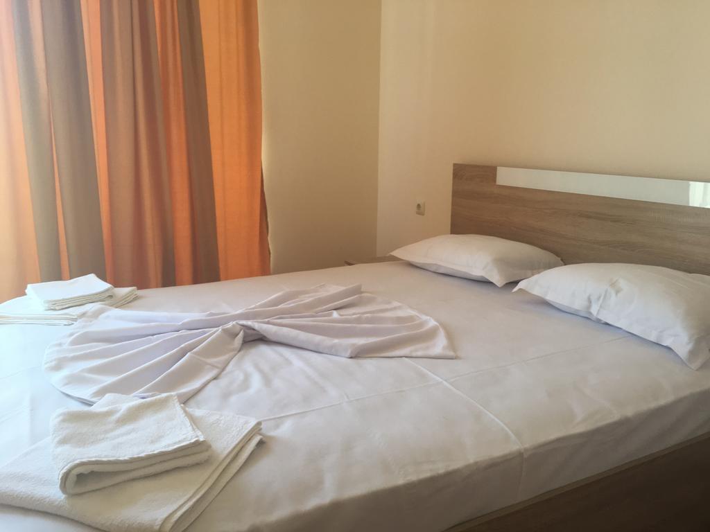 Golden Sea View Apartments Pomorie Exterior foto